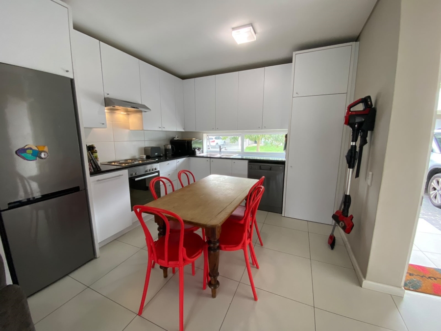 To Let 3 Bedroom Property for Rent in Somerset Lakes Western Cape